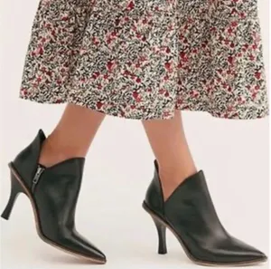 Free People Shiloh Heeled Ankle Boots Booties Black Leather thumbnail 1