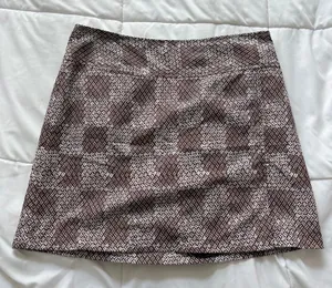 IZOD Golf Skirt Skort Womens 2 Brown White Geometric Activewear Quiet Luxury‎ thumbnail 1