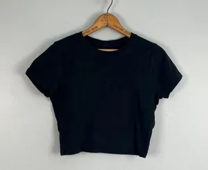 Hollister baby tee thumbnail 1