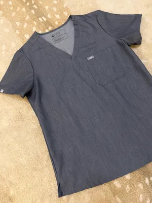 FIGS Technical Collection Gray Scrub Top Women’s Small V Neck Medical Uniform thumbnail 4