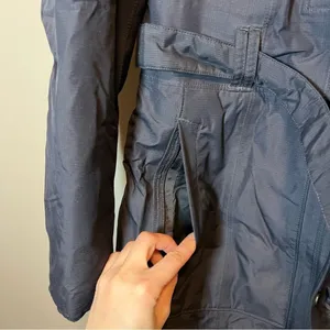 The North Face Women’s Navy Blue‎ Parka Coat Medium Puffer thumbnail 7