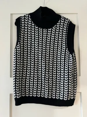 Sweater Vest thumbnail 1