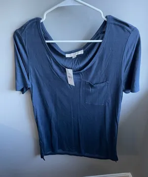 New Ann Taylor Navy Short Sleeve Pocket Tee Size M thumbnail 1