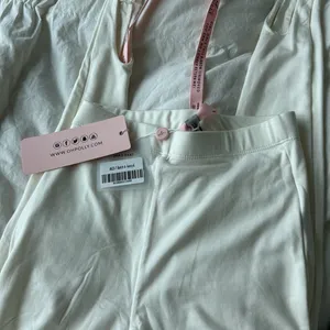 Oh Polly IN FORM Stirrup Leggings in Ivory thumbnail 6