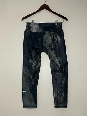 Alo Airbrush Cropped Leggings thumbnail 6