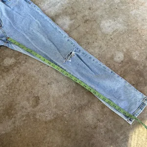 Cotton On Light Wash Distressed High Waist Stretch Mom Jeans Size 8 US 26" Waist thumbnail 5