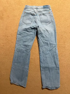 Abercrombie & Fitch The 90s Relaxed Jean Curve Love in Light Blue Wash thumbnail 3