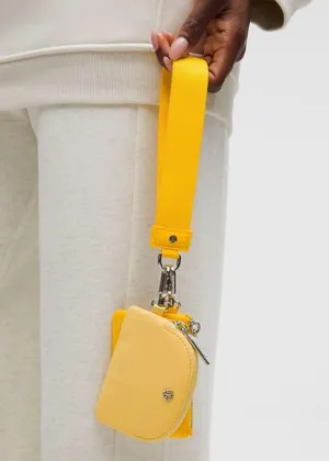 Lululemon NWT Dual Pouch Wristlet Maize Yellow Lemon Wash Card Holder thumbnail 2