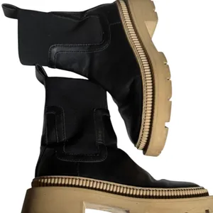 MNG mango Boots Womens 5.5‎ Black Tan Chunky Sole Pull On Platform Chelsea Style thumbnail 3