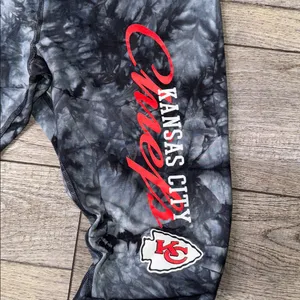 NFL Kansas City Chiefs Black Tie-Dye Leggings thumbnail 2