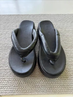 ASOS Black Padded Flip Flop Platform Sandals Sz 6 thumbnail 2