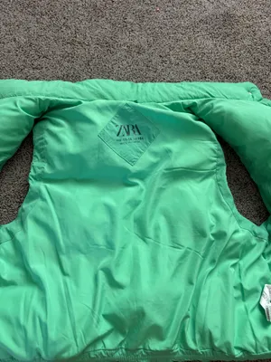 ZARA Green Puffer Vest thumbnail 2