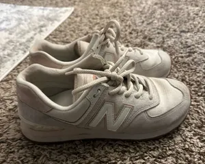 Women’s New Balance Sneakers 574 size 8 thumbnail 1
