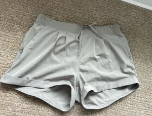 Zyia shorts thumbnail 1