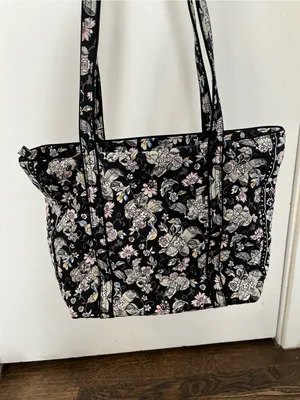Vera Bradley Vera Tote holland garden Black Floral Quilted Pink Cream zipper thumbnail 4
