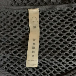 Varley Black Mesh Back‎ Athleisure Activewear Short Sleeve Performance Tee XS thumbnail 3