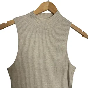 Alo Yoga Oatmeal Heather Sweater Knit Unwind Sleeveless Mock Neck Top Size Small thumbnail 5