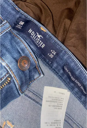 Hollister ultra high rise Skinny Jeans thumbnail 2