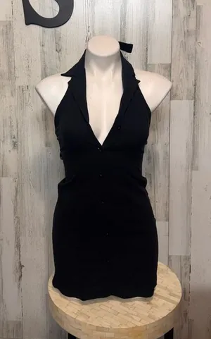 Black Button thumbnail 1