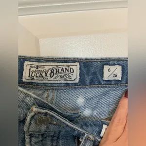 Lucky Brand Stylish Blue Tie-Dye Women's Shorts. Size-6 thumbnail 4
