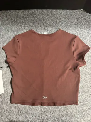 Alo Savvy Short Sleeve Rib Crop Top thumbnail 4