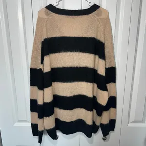AllSaints Lou‎ Stripe Wool Blend Alpaca V-Neck Jumper Sweater Womens L Oversized thumbnail 4