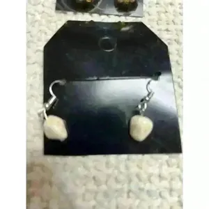 Lot of 6 pair costume pierced‎ earrings thumbnail 8