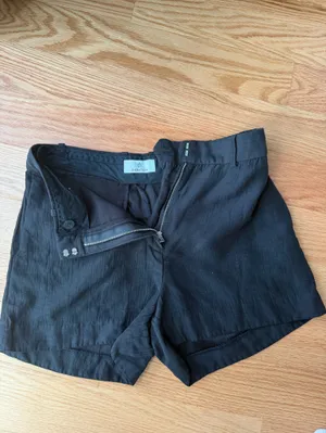 Babaton Aritzia Black Linen Blend Tailored Shorts Size 4 thumbnail 4