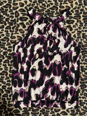 2000s vintage style whimsical leopard like print halter top blouse thumbnail 4