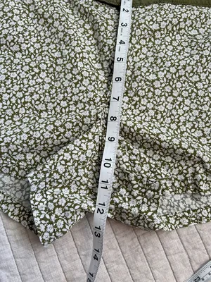 J.Crew vintage Y2K olive green white ditzy floral daisy printed shorts 6 thumbnail 3