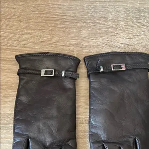 Brown Leather Gloves with Adjustable Wrist Straps thumbnail 3