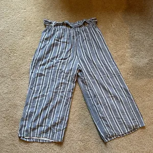 Hollister Ultra High Rise Linen Blue Striped Tie Pants thumbnail 8