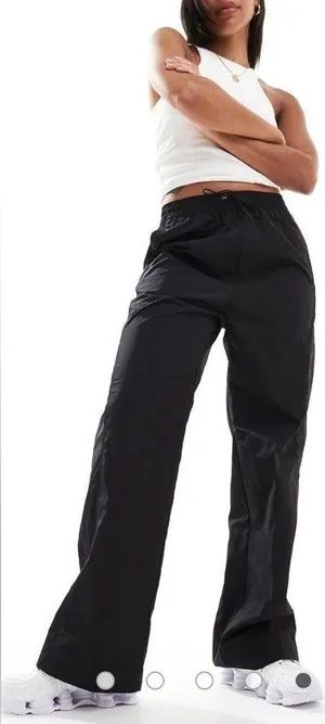 NWT Nike Windrunner High Waisted Woven Women's Black Wide Leg Pants Size M thumbnail 1