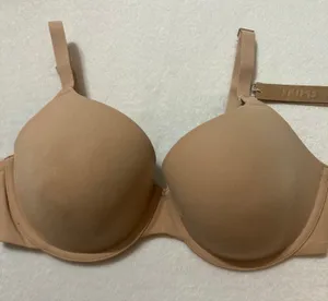 SKIMS T-Shirt Bra 36D thumbnail 2