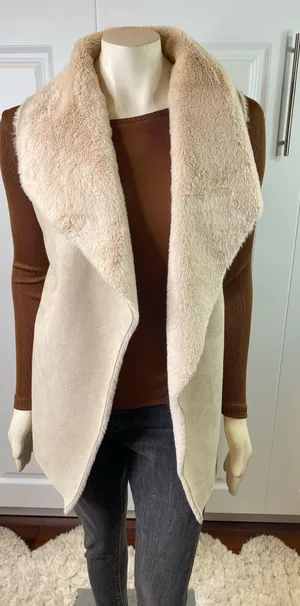 Twelfth Love Make Snow Angels Faux Fur Shawl Vest thumbnail 10