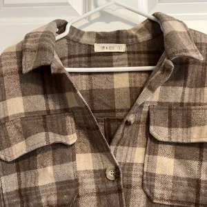 Cute brand new flannel from a boutique thumbnail 2