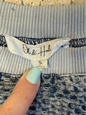 Oli & Hali Mixed Fabric Distressed Crewneck pullover, size small, gray/blue thumbnail 4