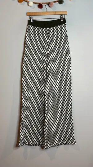 Zara dark green and cream patterned wide leg sweater pants thumbnail 1