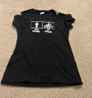 C520 woman top shirt short sleeve black small husband thumbnail 1