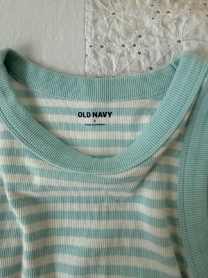 Old Navy Tank thumbnail 2