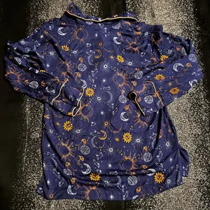 Womens XS Roller Rabbit long sleeve button down pajama top-celestial print thumbnail 2