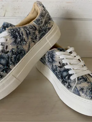 Betsey Johnson Blue Sidny Womens 5.0 M Blue Floral Platform Shoes ZOGG3005 NEW thumbnail 1