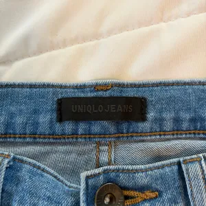 Uniqlo Denim Shorts thumbnail 4