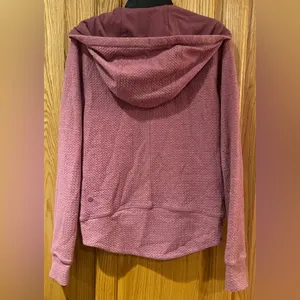 Lululemon Catch‎ a Moment Zip Hoodie Sweatshirt in Heathered So Merlot Size 2 thumbnail 12