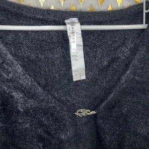 Fabletics Mini Crop Cardigan in Faux Mohair Black size L thumbnail 4