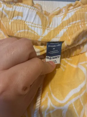 Old Navy High-Waisted Crinkle Gauze Barrel Ankle Pants thumbnail 5