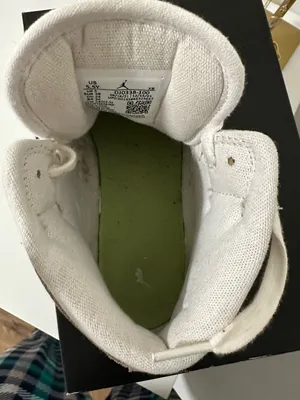 Jordan Sneakers thumbnail 8