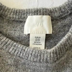 H&M Short Sleeve Sweater thumbnail 5