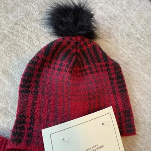 Christian‎ Siriano Red Black Plaid Crew Neck Long Sleeve Knit Sweater Beanie Set thumbnail 7