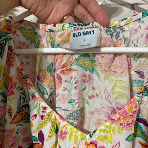Old Navy Rainbow Floral babydoll Peasant Sleeve Blouse thumbnail 3